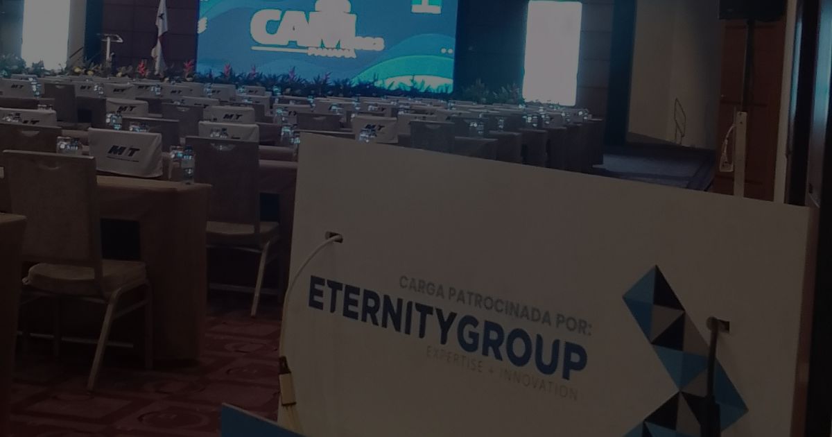 Ventajas de las estaciones de carga de telefonos en eventos comerciales en Panama 2 | La Cámara Marítima de Panamá optimiza experiencia de usuarios en CAM2023 con estaciones de carga de teléfonos de Conexcity" | Conexcity